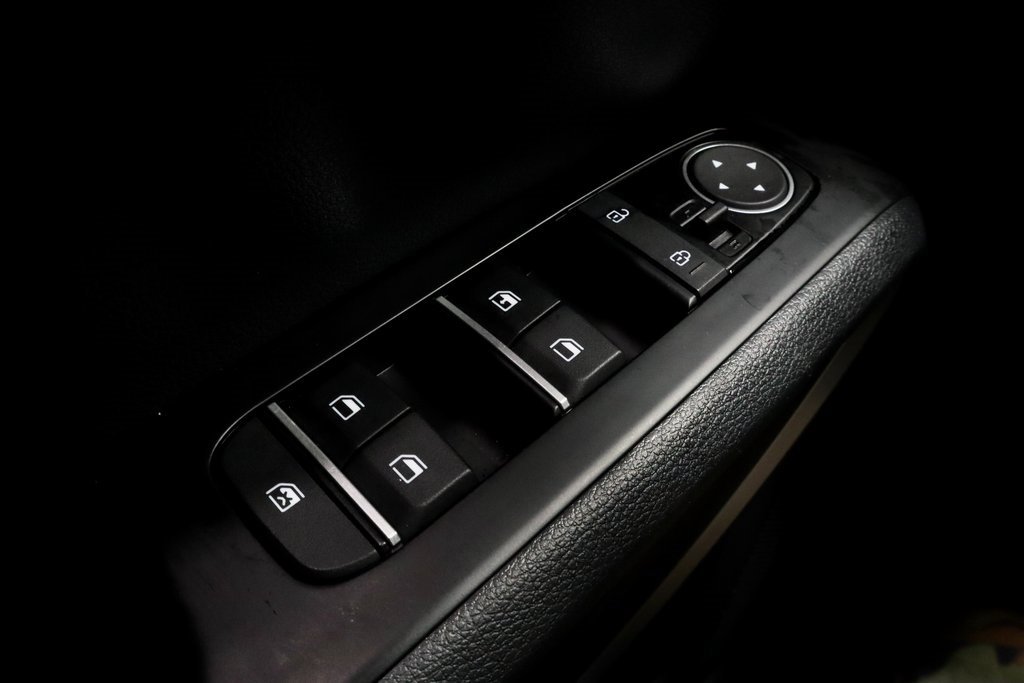 Used 2025 Kia Soul LX image 25