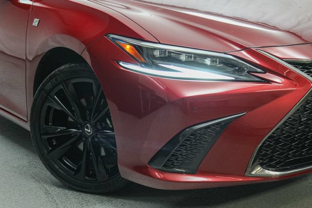 Used 2025 Lexus ES 300h F Sport w/ Accessory Package (Z2) FWD image 3