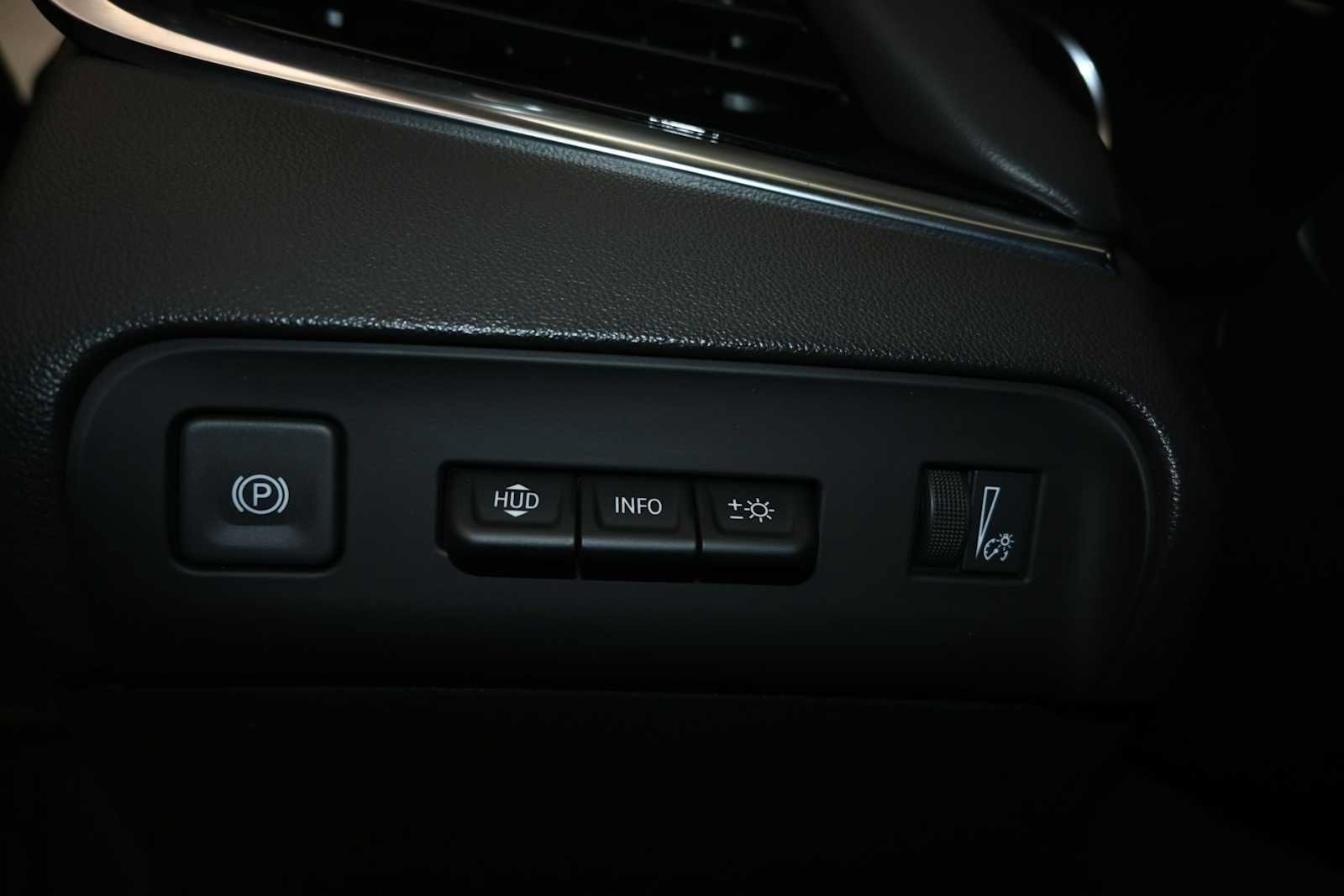 Used 2024 Buick Enclave Avenir AWD/4WD image 12