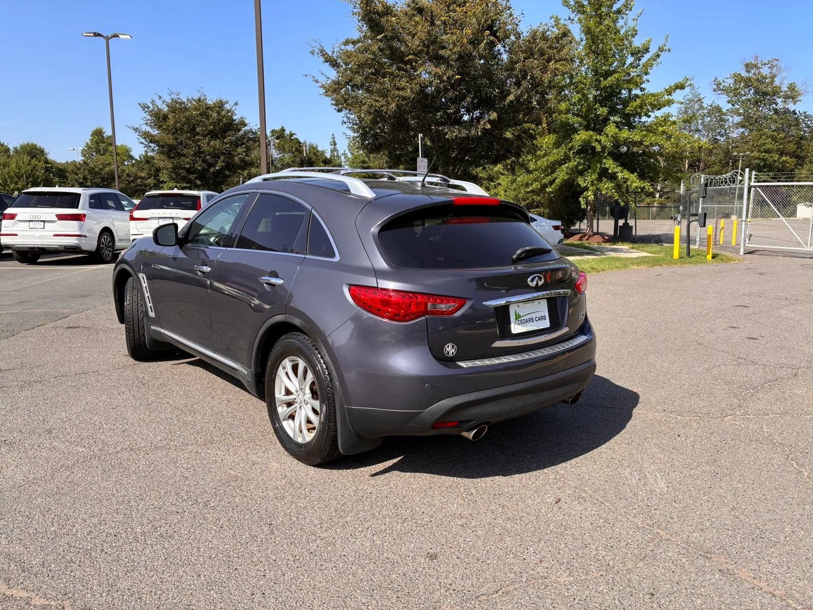 Used 2011 INFINITI FX35 AWD w/ Premium Pkg image 6