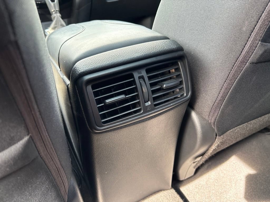 Used 2018 Nissan Rogue SV w/ Sun & Sound Touring Package AWD/4WD image 20