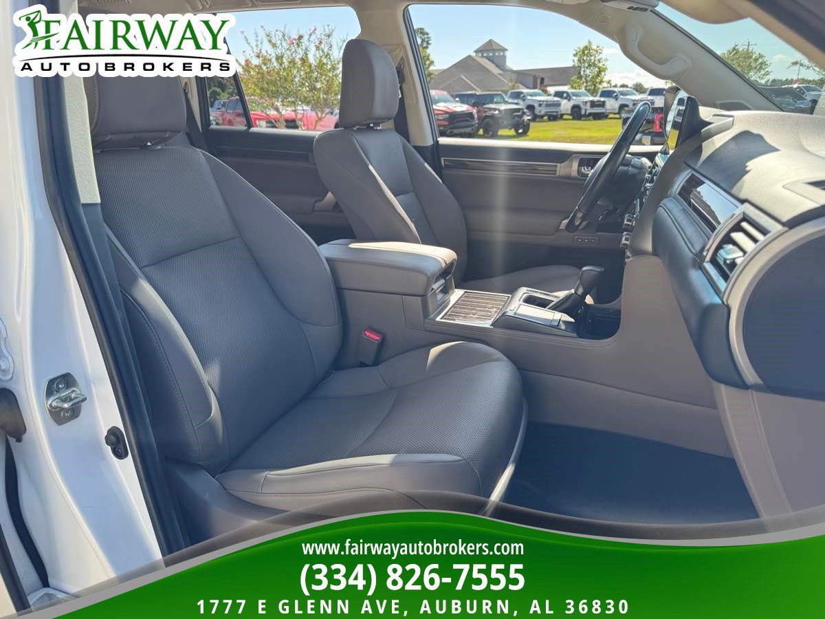 Used 2023 Lexus GX 460 Premium w/ Accessory Package AWD/4WD image 12