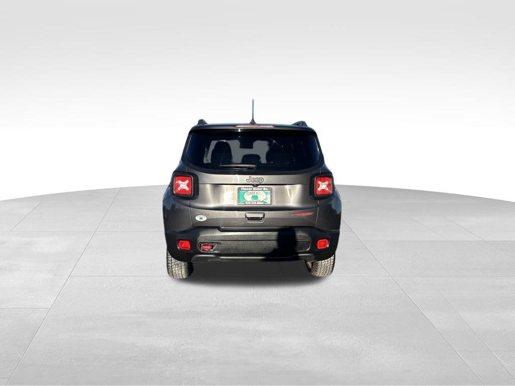 Used 2019 Jeep Renegade Trailhawk w/ Cold Weather Group II AWD/4WD image 4