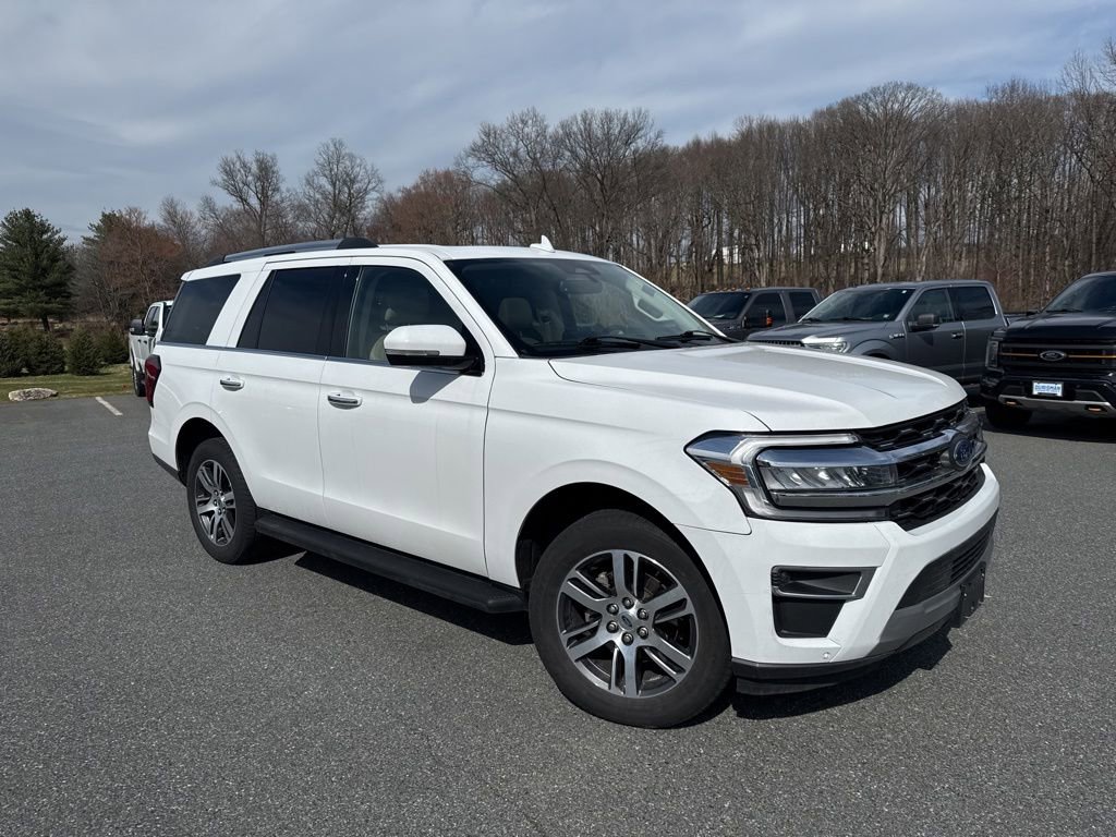Used 2024 Ford Expedition Limited image 1