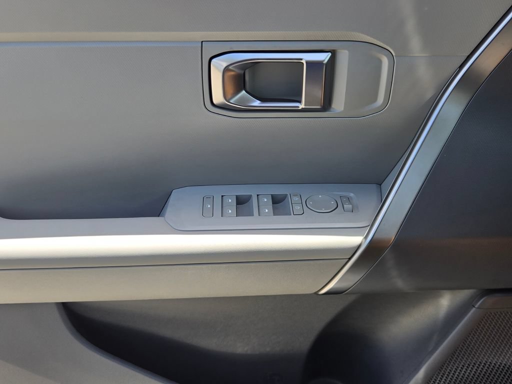New 2027 Kia Seltos S FWD image 13