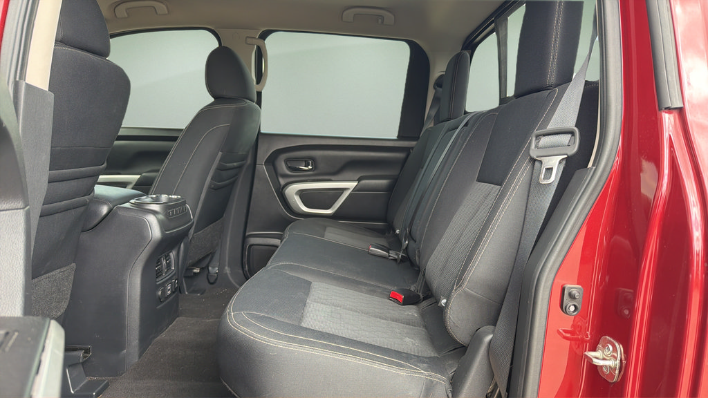 Used 2019 Nissan Titan SV w/ SV Convenience Package AWD/4WD image 16