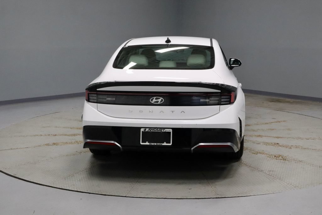 Certified 2025 Hyundai Sonata SEL FWD image 12
