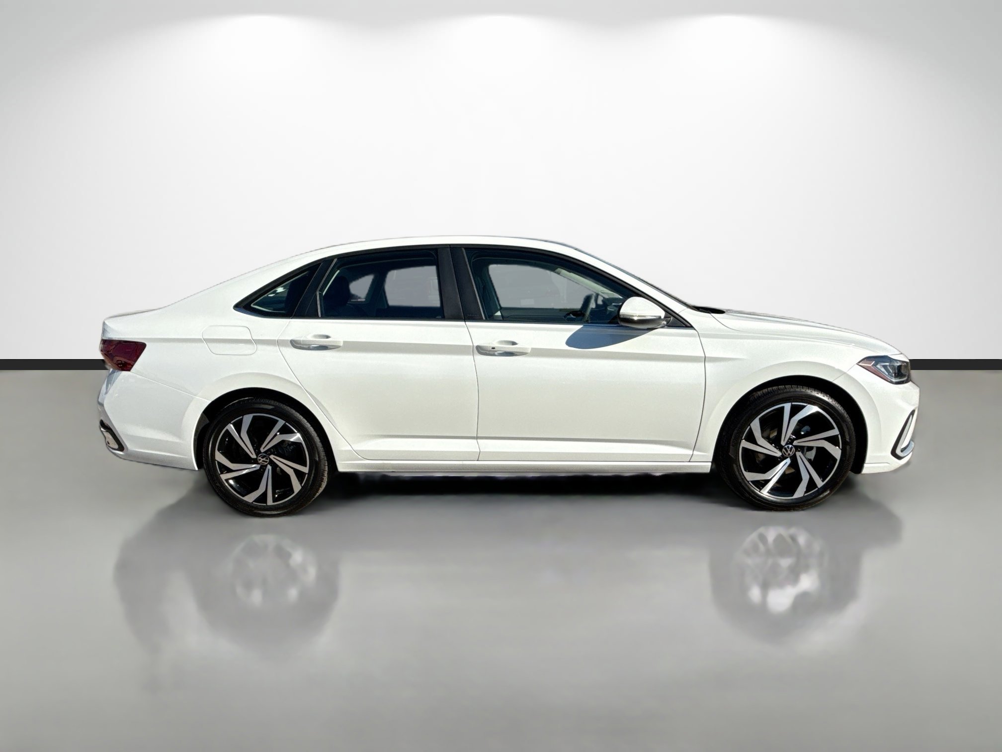 New 2026 Volkswagen Jetta SEL FWD image 2