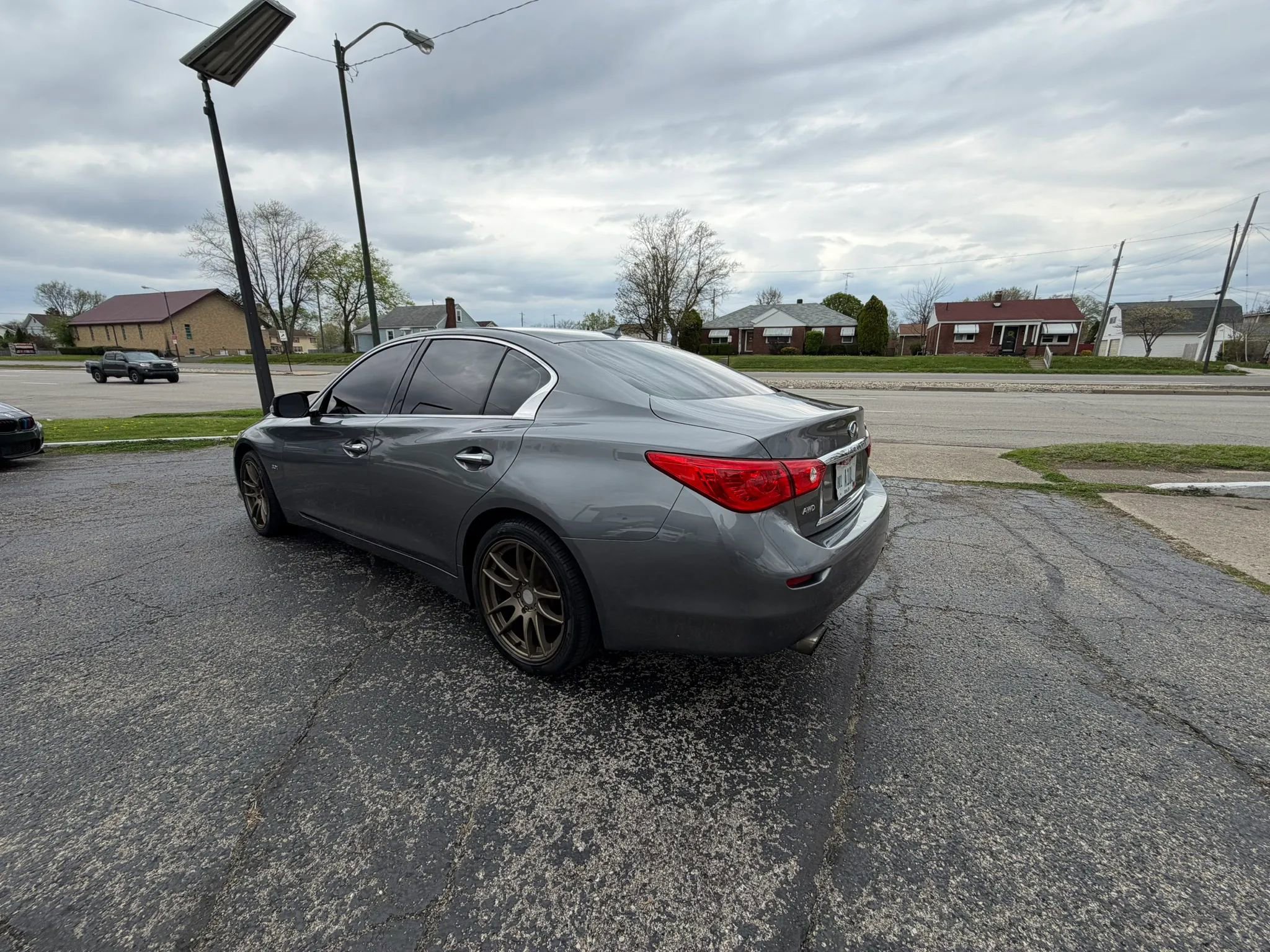 Used 2017 INFINITI Q50 Signature Edition w/ All Weather Package (L93) image 6