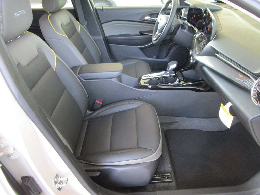 New 2026 Chevrolet Trax ACTIV w/ Driver Confidence Package FWD image 17