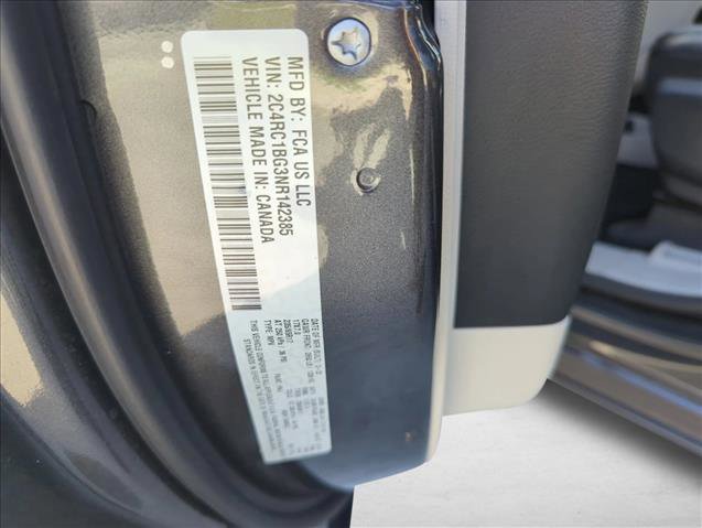 Used 2022 Chrysler Pacifica Touring-L image 27