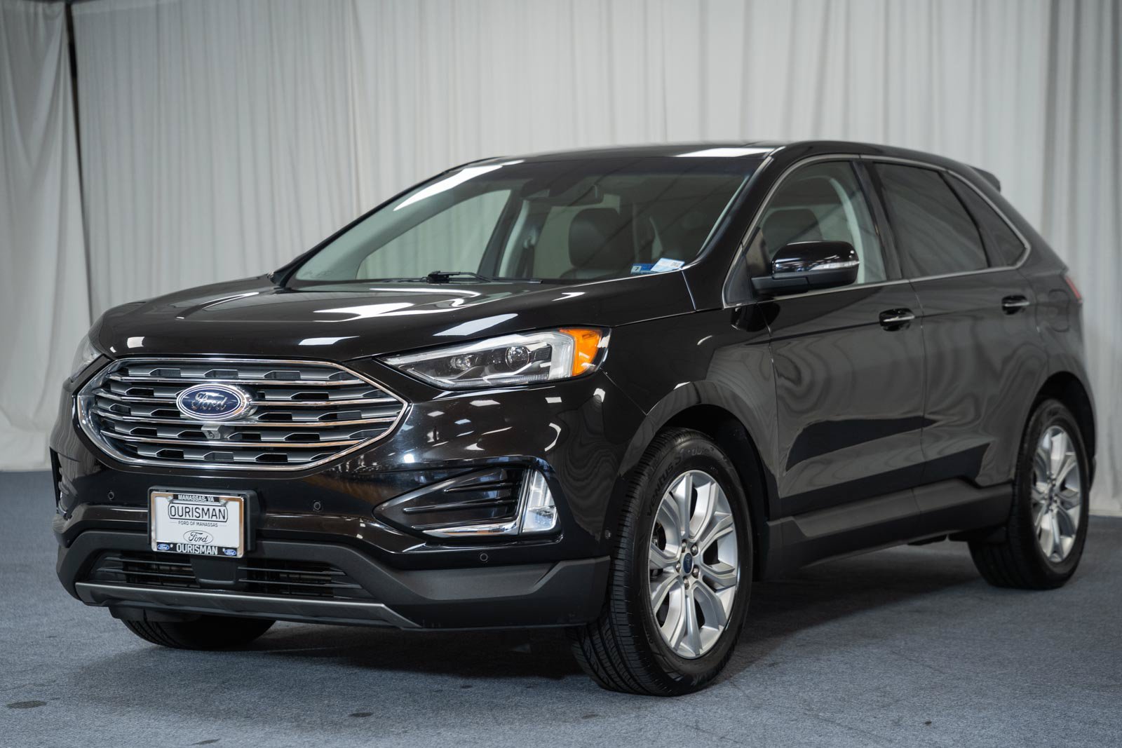 Used 2020 Ford Edge Titanium w/ Equipment Group 301A AWD/4WD image 3