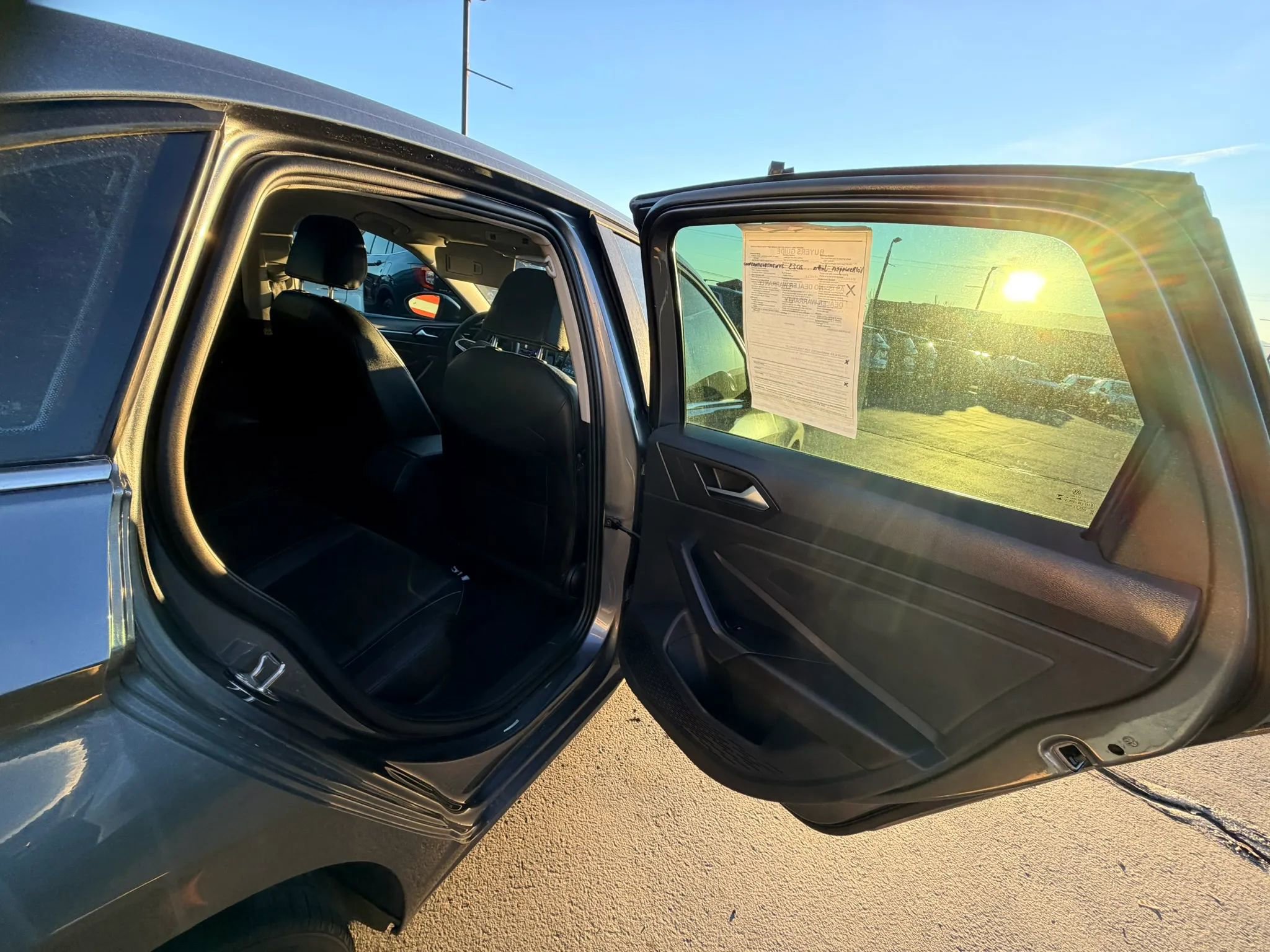 Used 2023 Volkswagen Jetta SE image 24