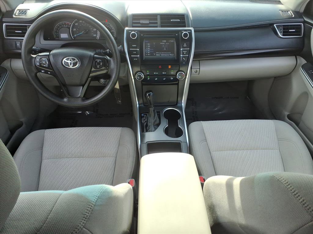 Used 2015 Toyota Camry LE image 24