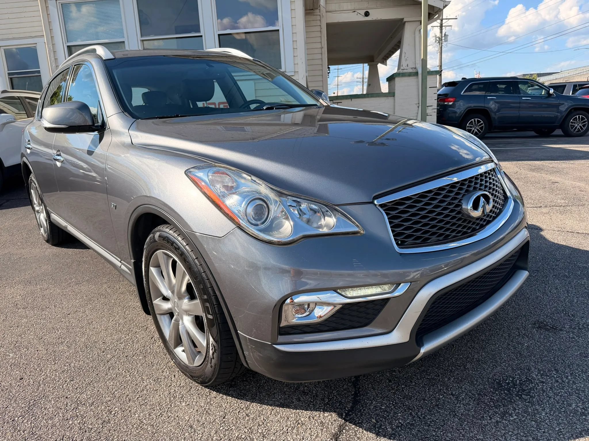 Used 2016 INFINITI QX50 AWD w/ Premium Package image 7