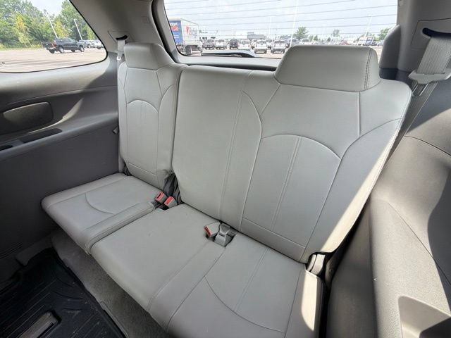 Used 2017 GMC Acadia Limited SLT FWD image 17