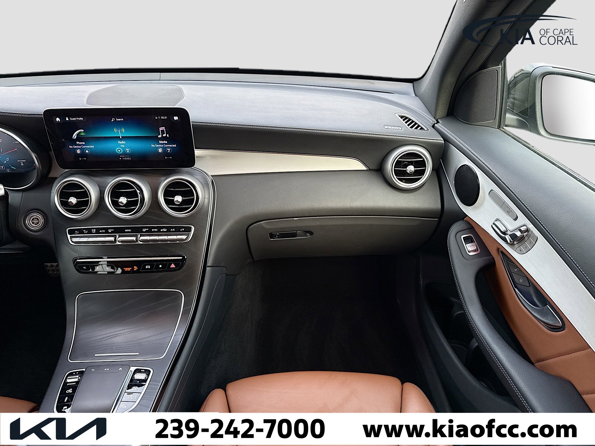 Used 2022 Mercedes-Benz GLC 43 AMG 4MATIC image 17