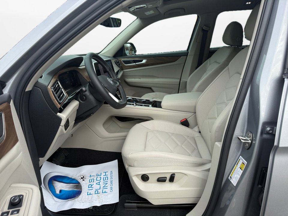 New 2026 Volkswagen Atlas SE image 9