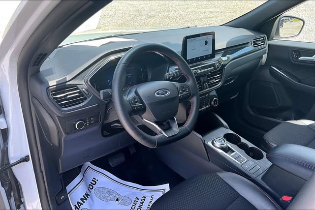 Used 2025 Ford Escape ST-Line FWD image 12