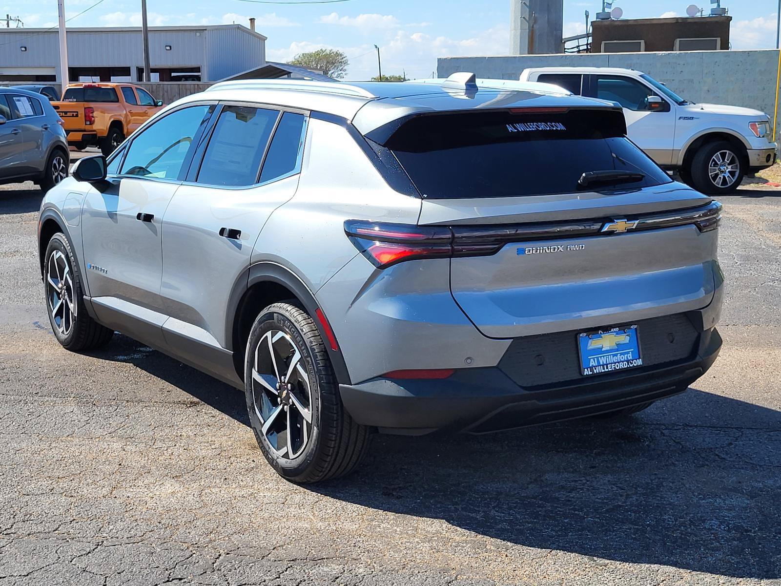 New 2026 Chevrolet Equinox EV LT AWD/4WD image 3