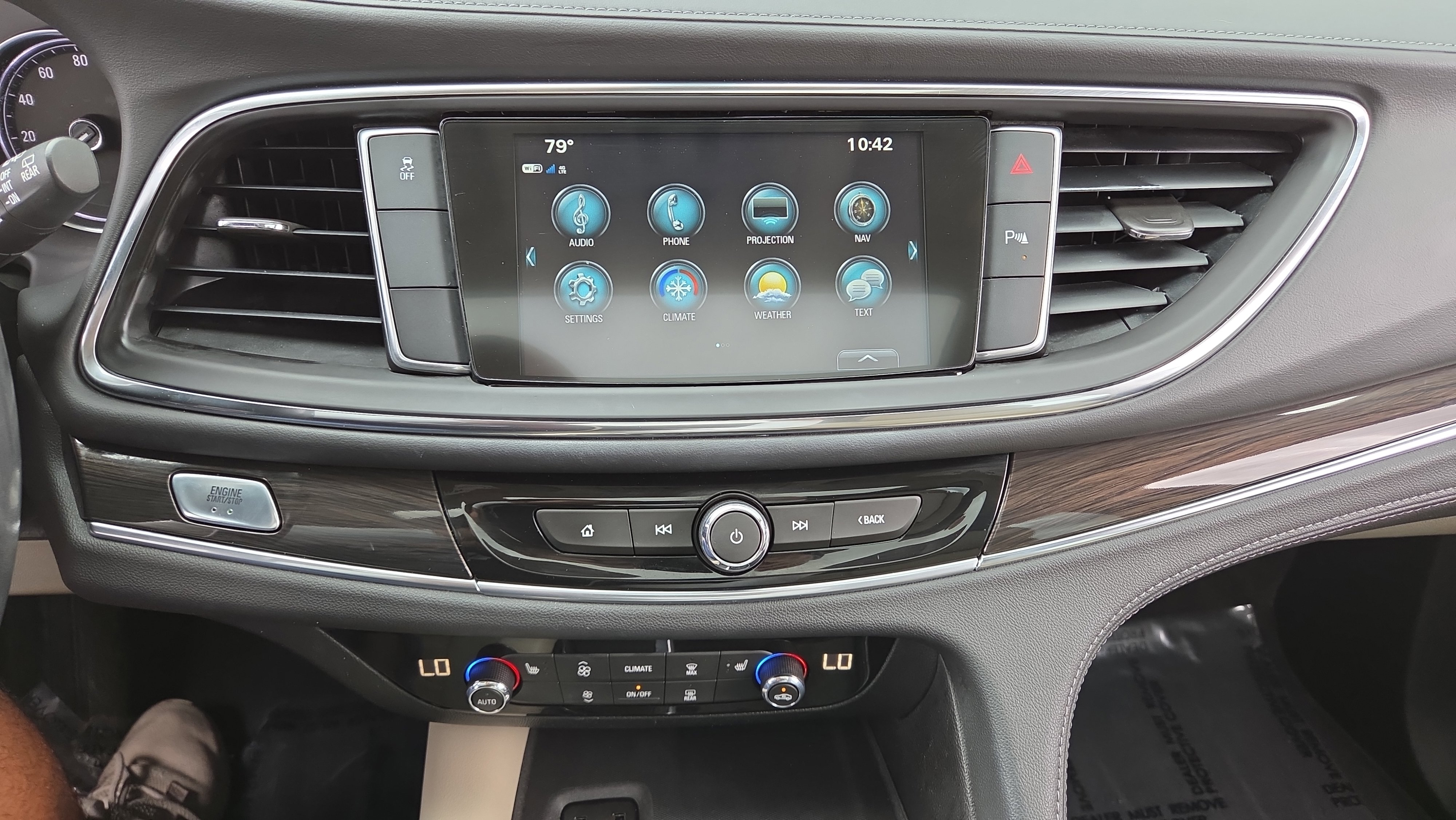 Used 2019 Buick Enclave Essence FWD image 28