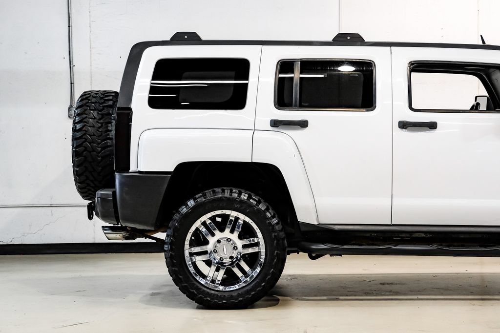 Used 2009 HUMMER H3 AWD/4WD image 11