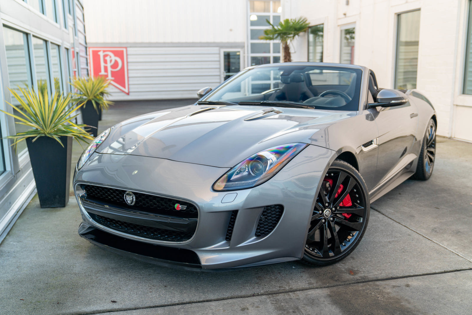 Used 2014 Jaguar F-TYPE S RWD image 3
