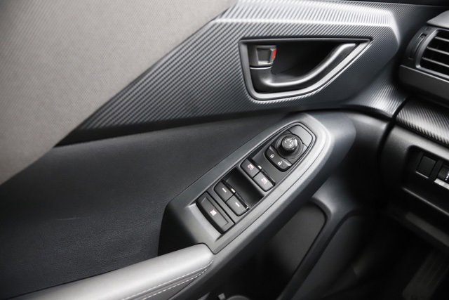 Certified 2025 Subaru Crosstrek 2.0i Premium image 21