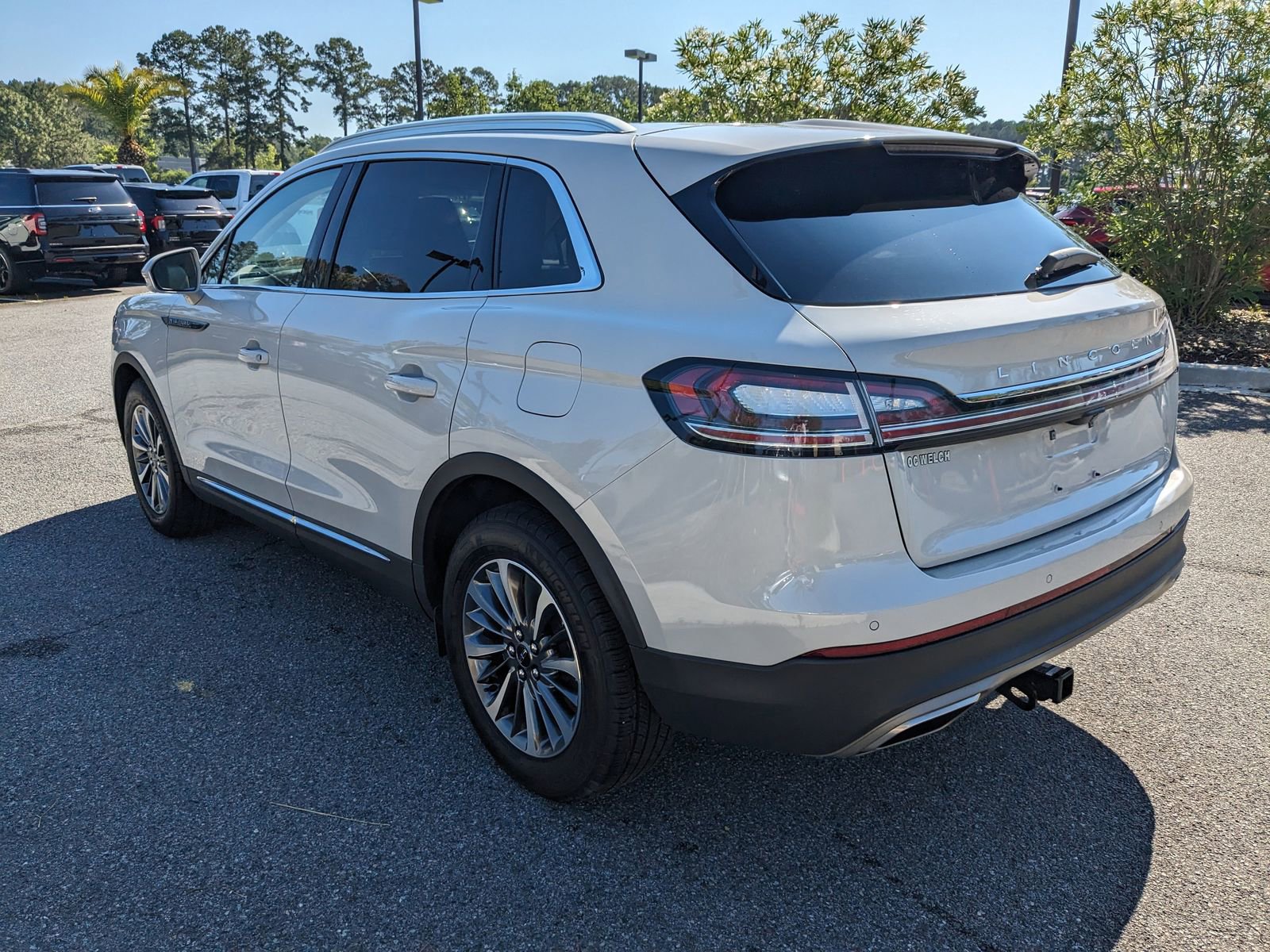 Certified 2023 Lincoln Nautilus Reserve image 7