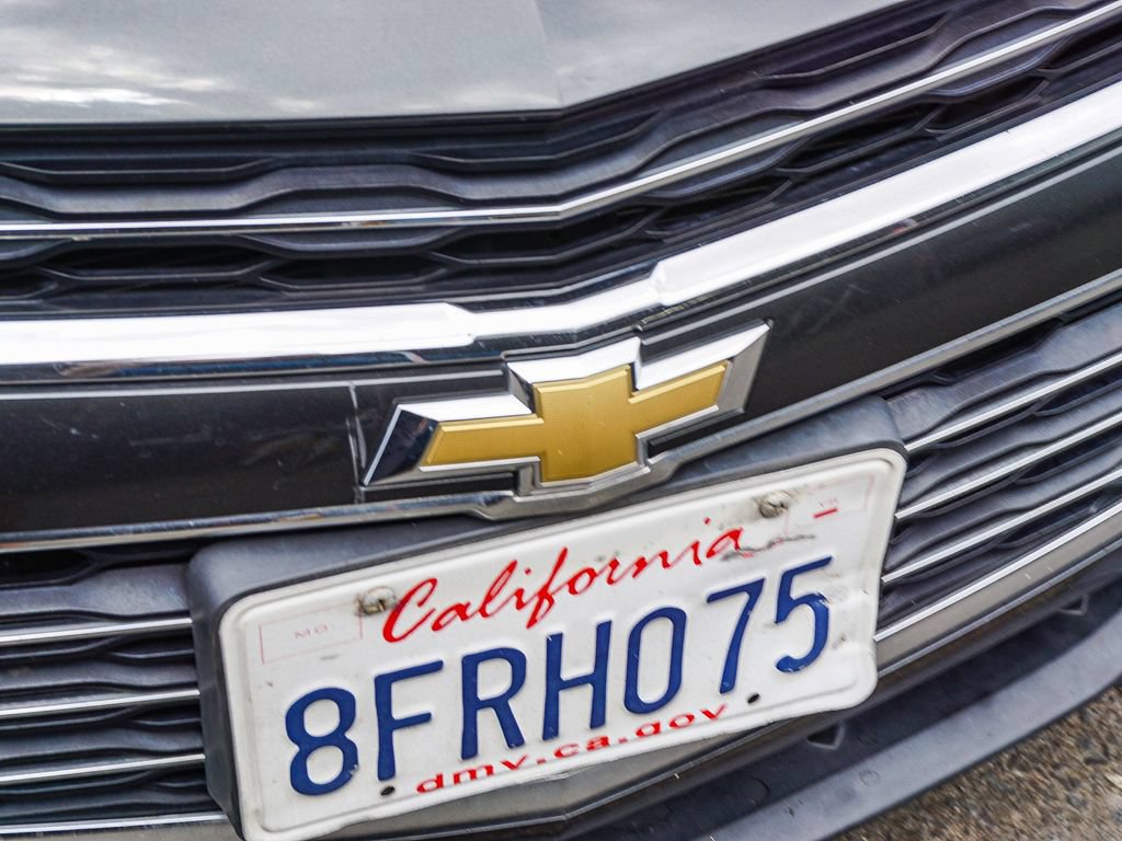 Used 2018 Chevrolet Malibu Premier w/ Premier Sun and Wheel Package FWD image 11