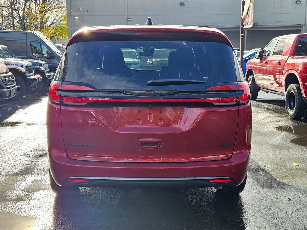 New 2026 Chrysler Pacifica Select image 6