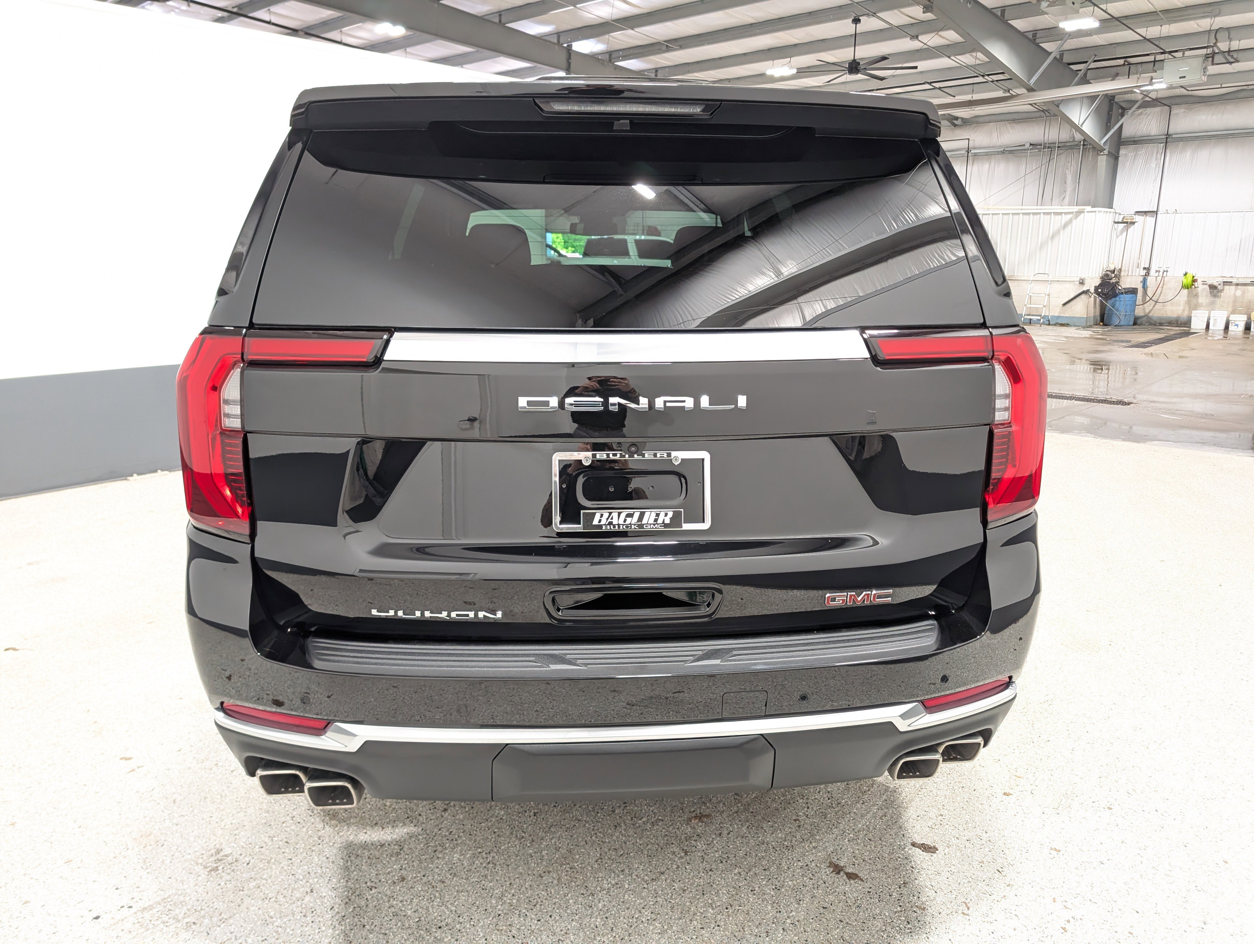 Used 2026 GMC Yukon Denali w/ Sun & Power Step Package AWD/4WD image 4