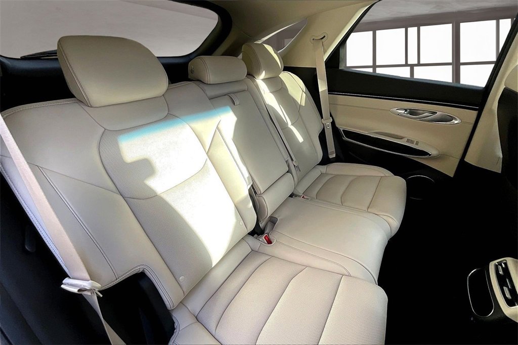 Used 2025 Genesis GV70 2.5T image 20