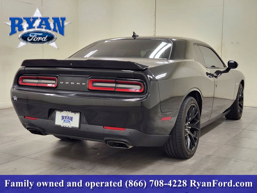 Used 2016 Dodge Challenger R/T Plus image 4