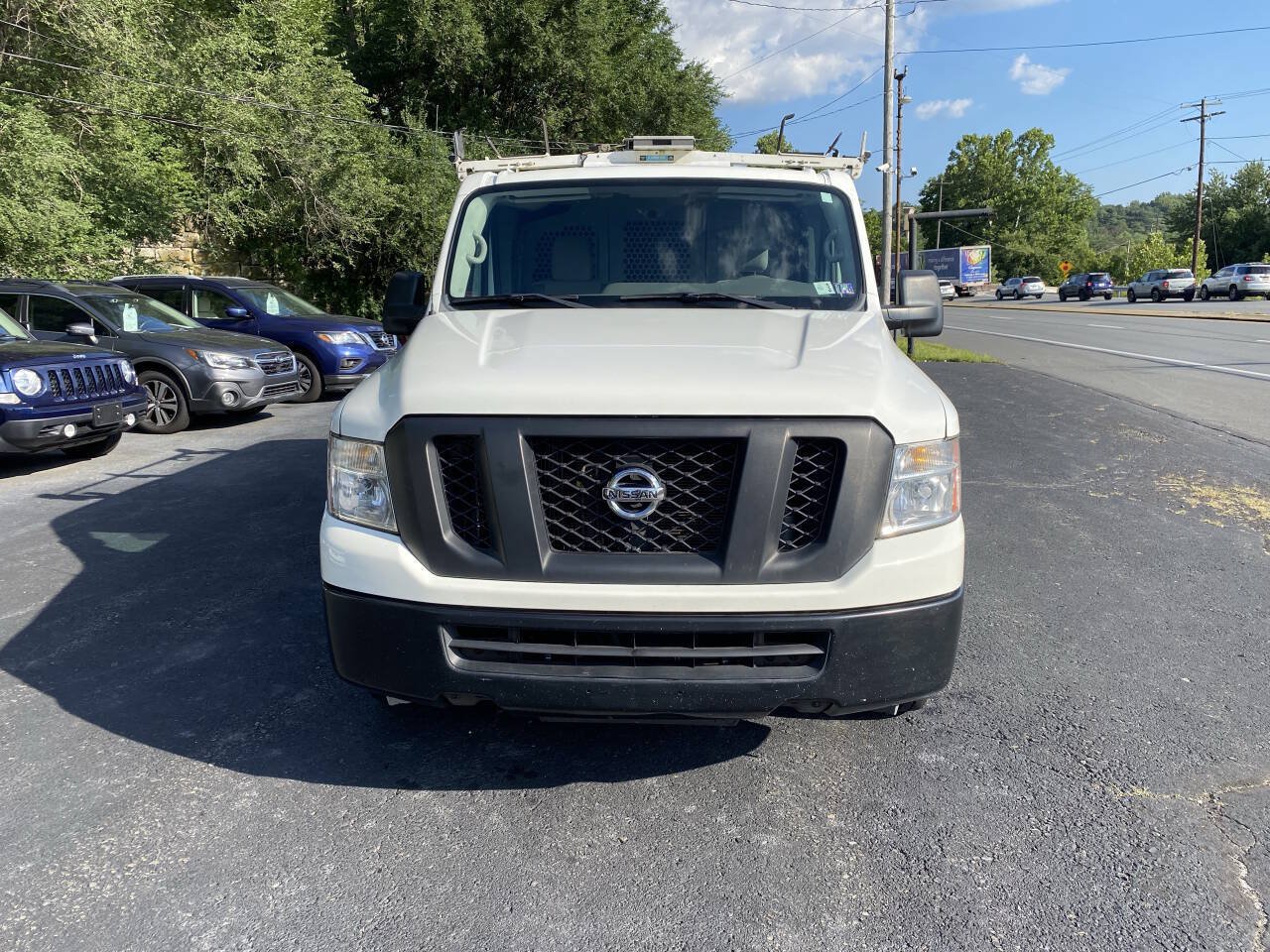 Used 2016 Nissan NV 2500 SV RWD image 7