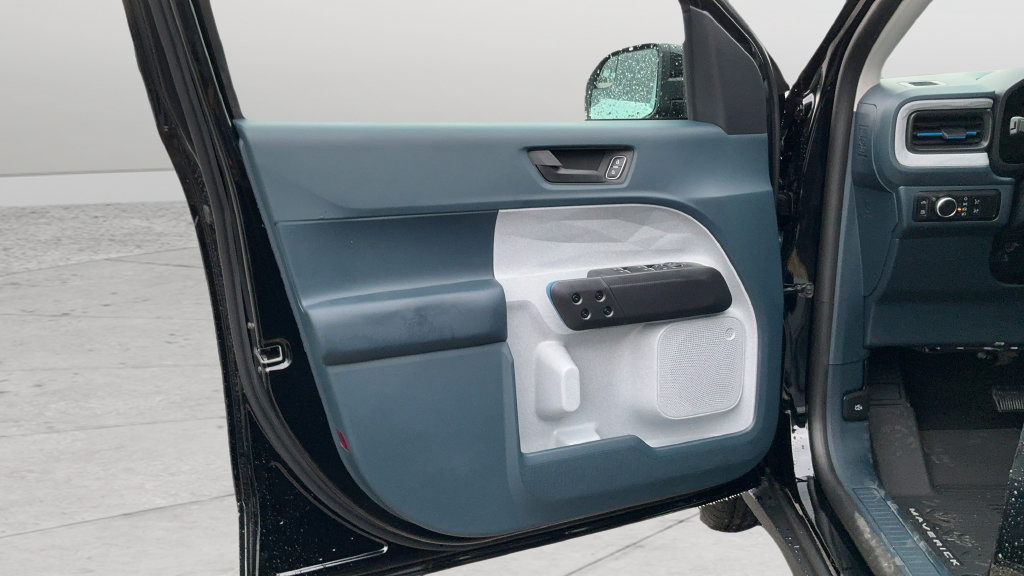 New 2026 Ford Maverick XLT w/ XLT Luxury Package FWD image 15