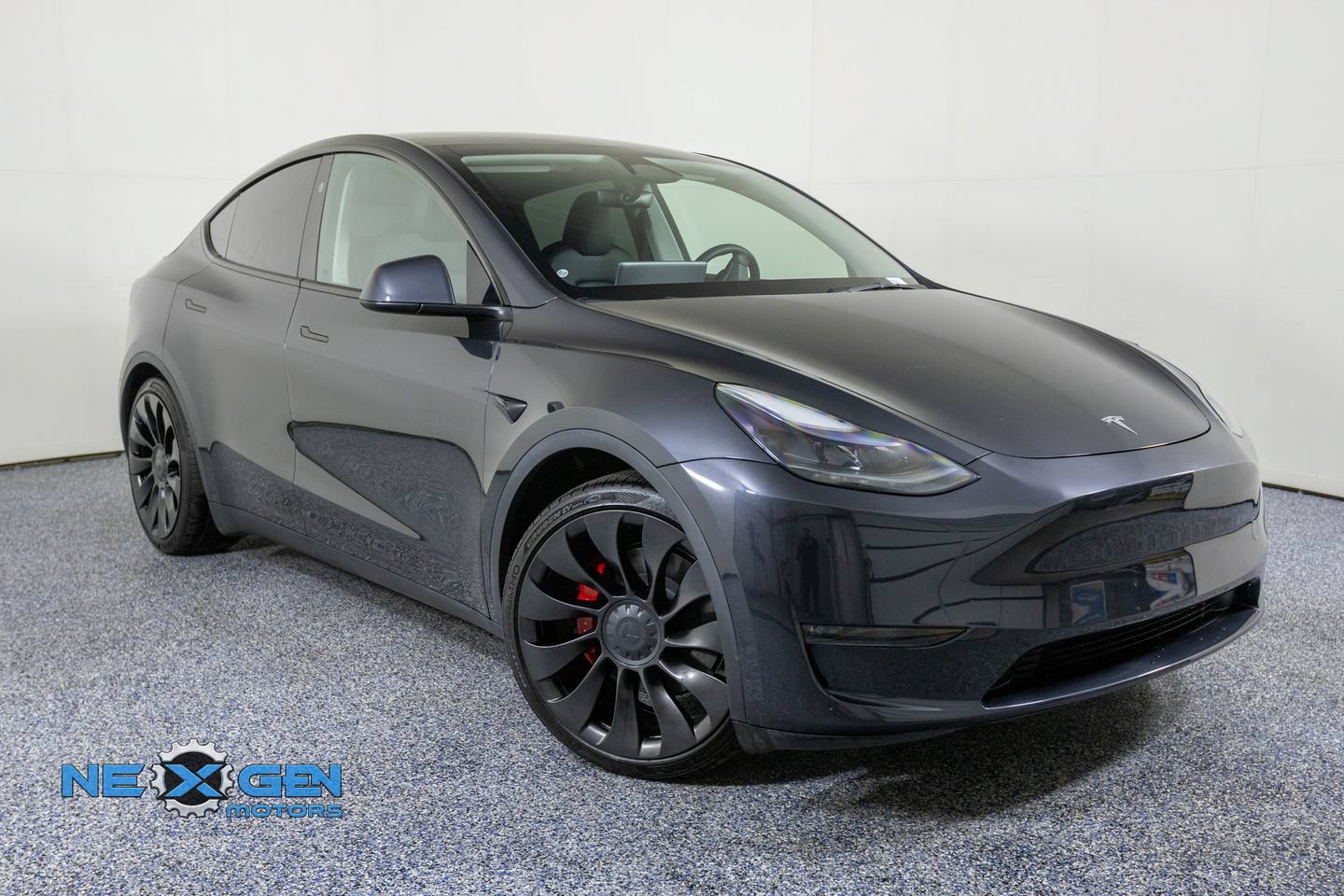 Used 2025 Tesla Model Y Performance AWD/4WD image 1