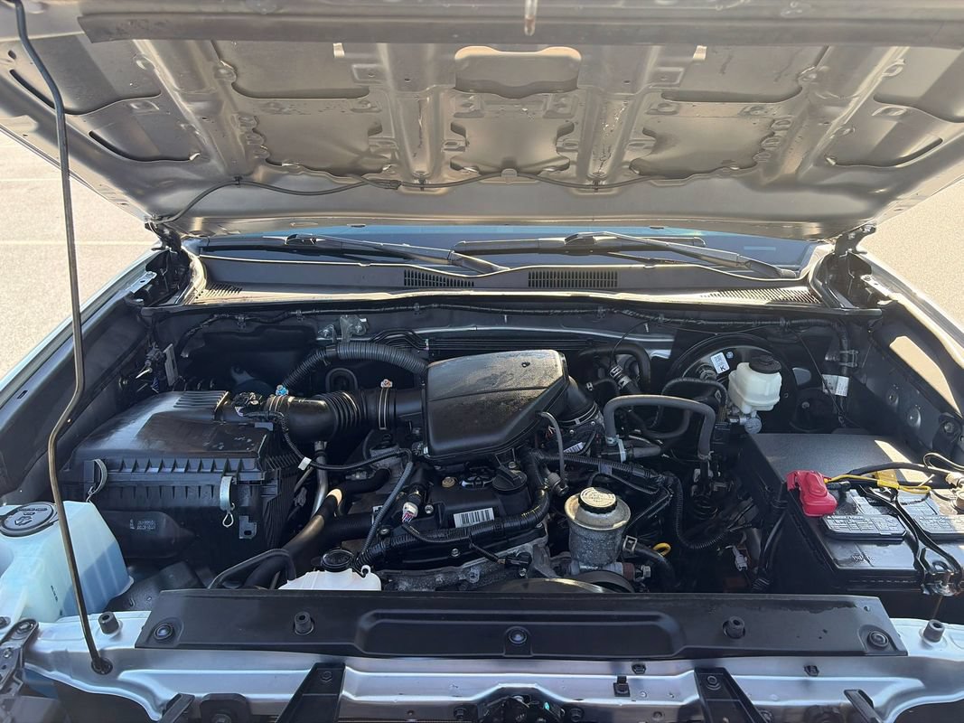 Used 2020 Toyota Tacoma SR AWD/4WD image 27