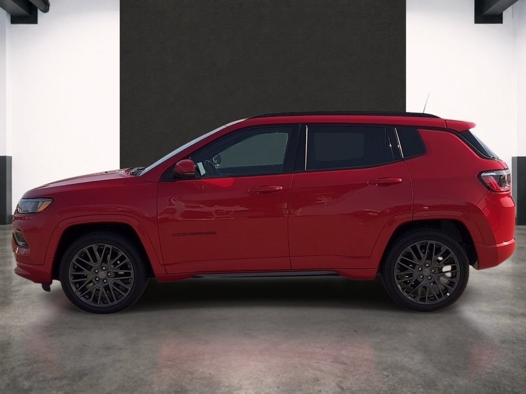 Used 2023 Jeep Compass Limited AWD/4WD image 2