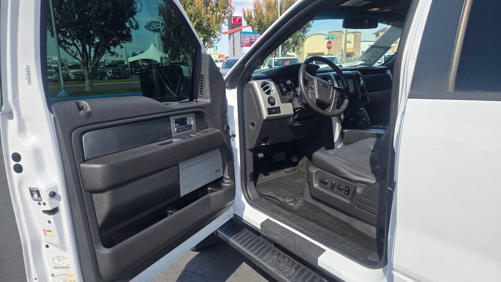 Used 2014 Ford F150 FX4 w/ Equipment Group 402A Luxury AWD/4WD image 10