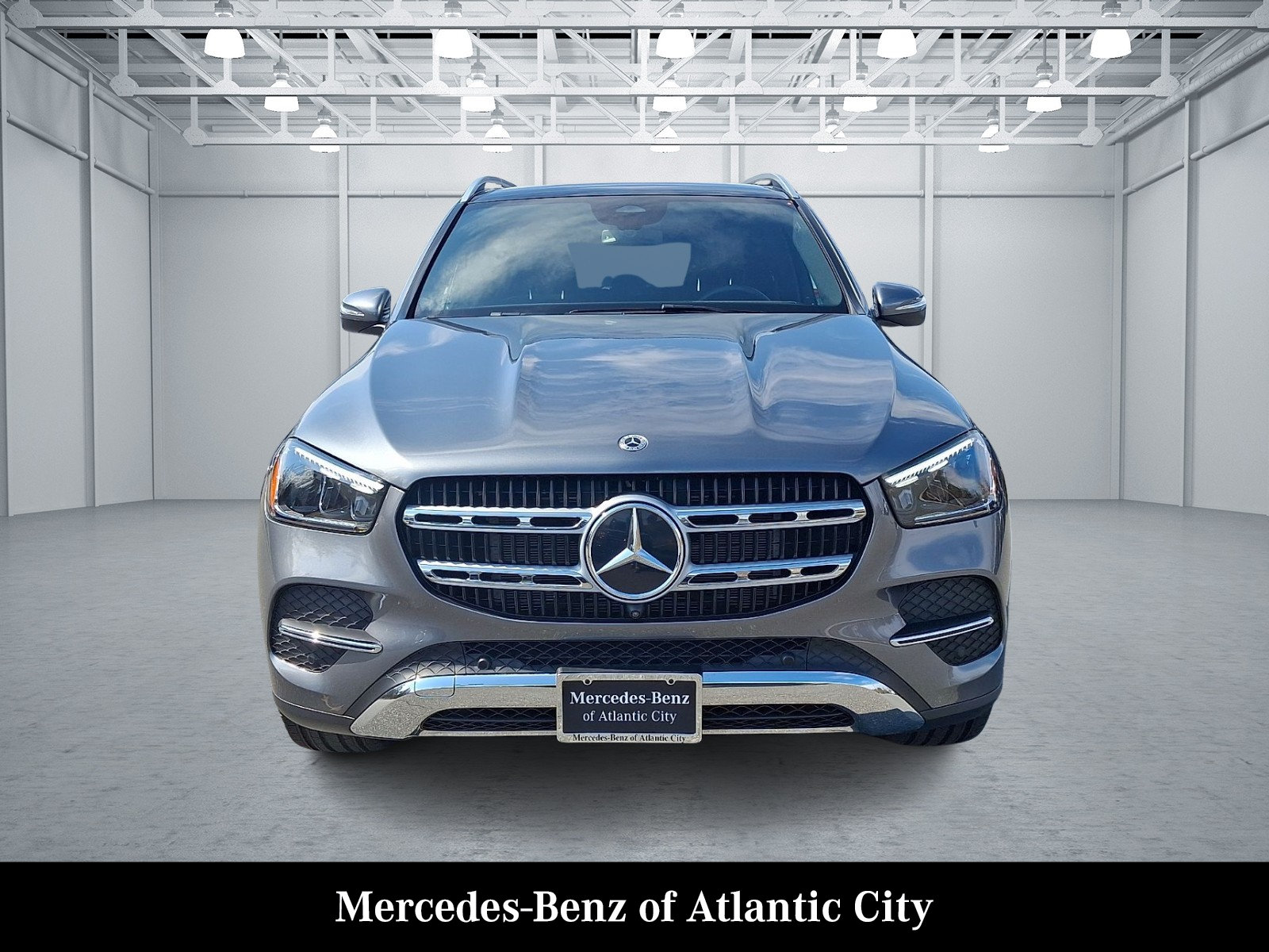 Used 2025 Mercedes-Benz GLE 350 4MATIC image 2