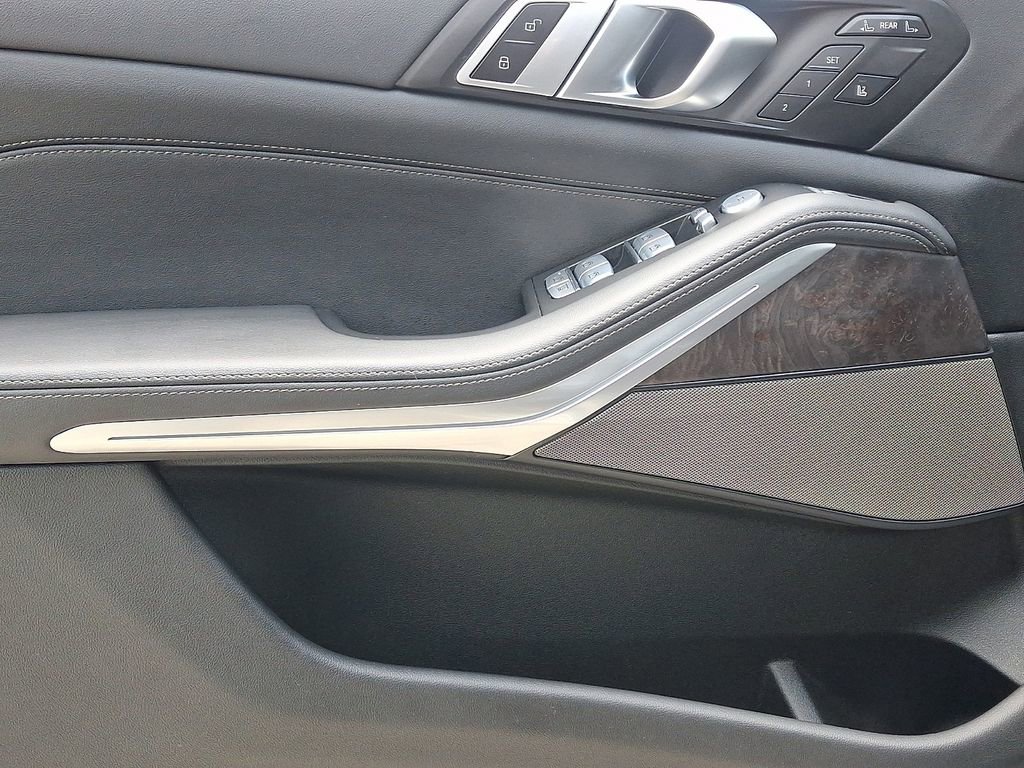 Certified 2025 BMW X7 xDrive40i AWD/4WD image 14