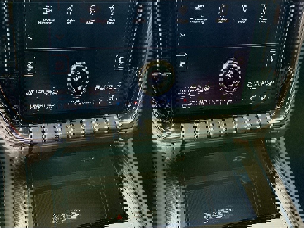 New 2026 GMC Yukon XL AT4 w/ AT4 Premium Package image 11