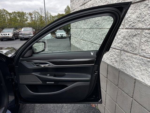 Used 2017 BMW 740i RWD image 27