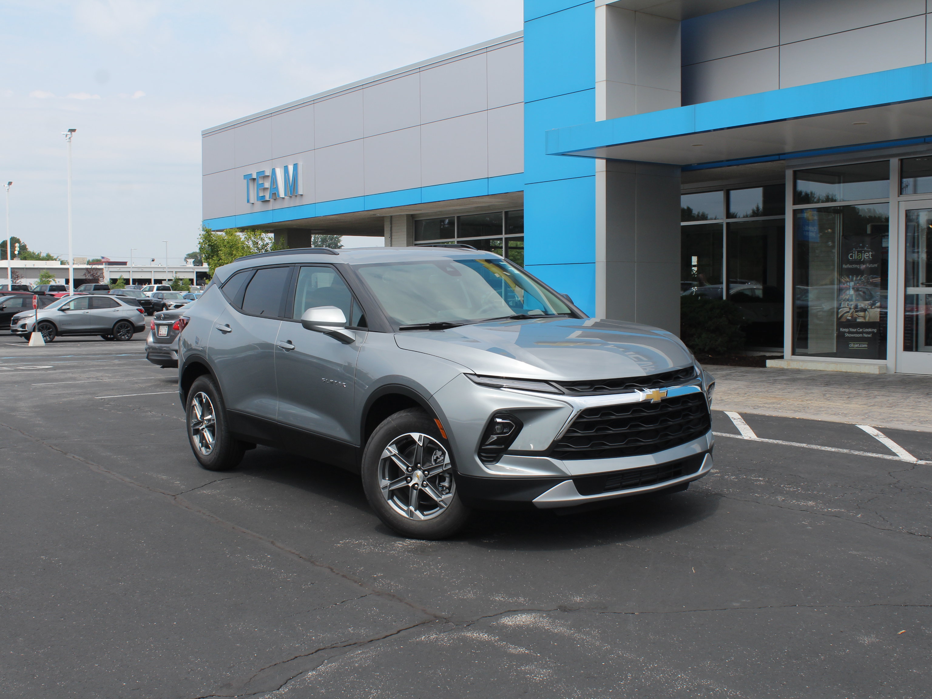 New 2026 Chevrolet Blazer LT w/ Convenience Package AWD/4WD image 2