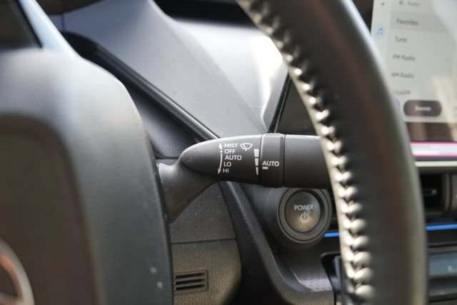 Used 2024 Toyota Prius XLE FWD image 27