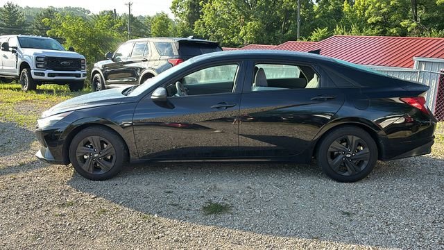 Used 2021 Hyundai Elantra SEL FWD image 4