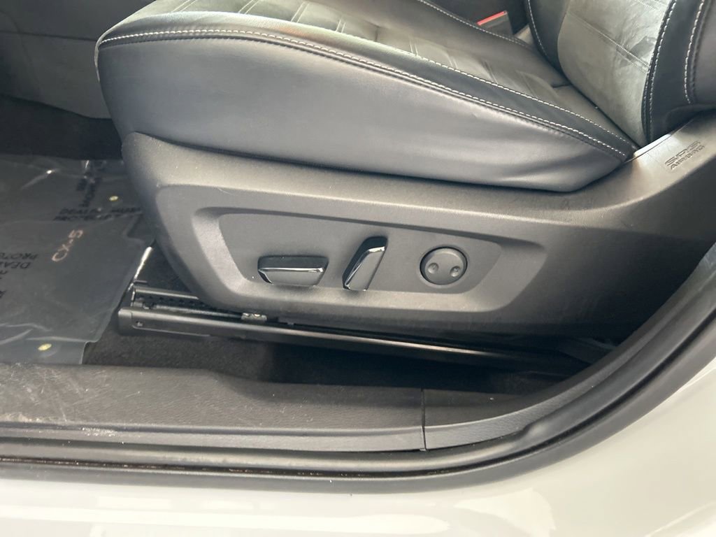 Used 2024 Mitsubishi Outlander AWD image 44