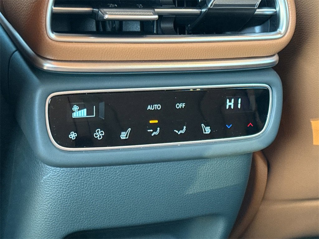 New 2025 Genesis GV80 2.5T Prestige image 23