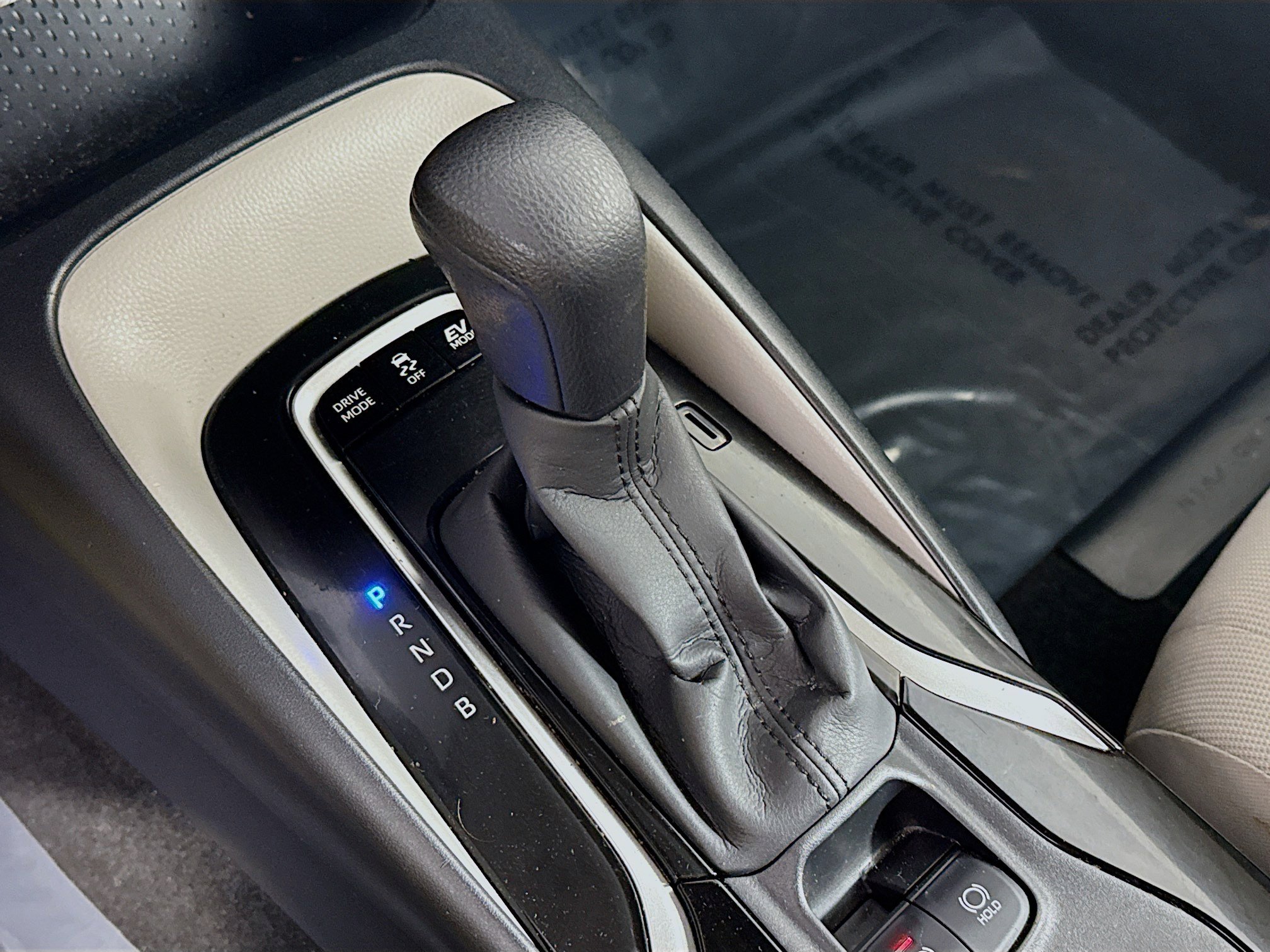 Used 2021 Toyota Corolla LE image 20